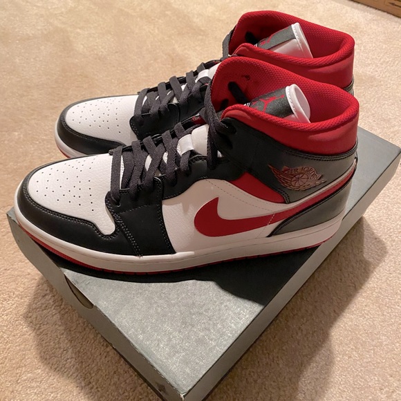 NEW Nike Air Jordan 1 Mid Gym Red Panda - Size 10.5 US - Picture 2 of 8